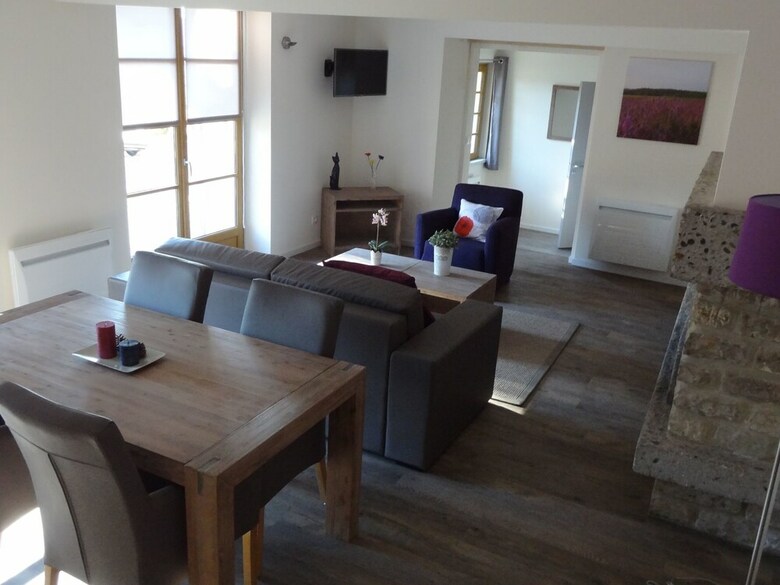 Nice Apartment With Dishwasher Located Among Lavender Fields
