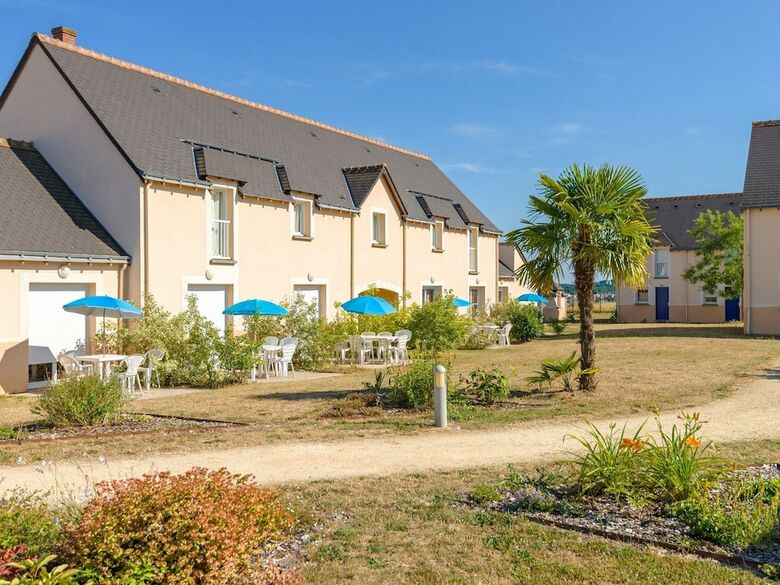 Well-maintained, Linked Holiday Home With Garden And Terrace