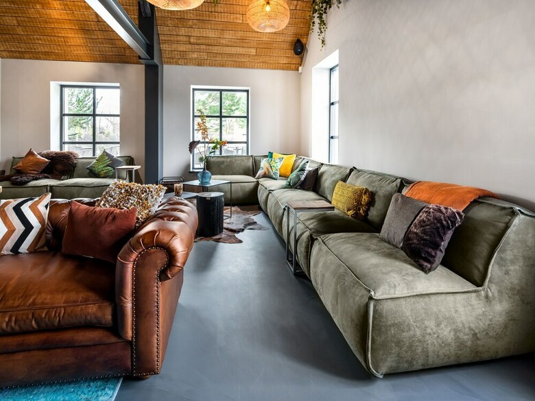 Modern Lodge With Combi-microwave Within Green Surroundings