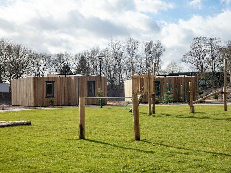 Modern Lodge With Two Bathrooms Within Green Surroundings