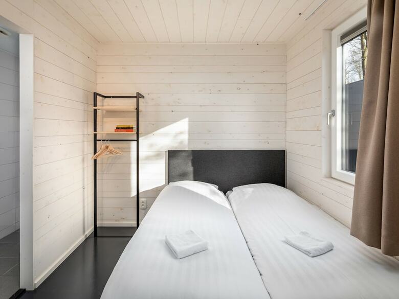Modern Lodge With Two Bathrooms Within Green Surroundings