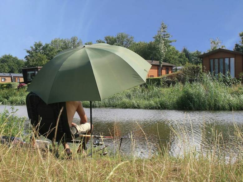 Comfy Chalet With A Dishwasher, Directly On A Pond