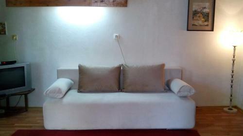 Hostal Villa Jun Guest House