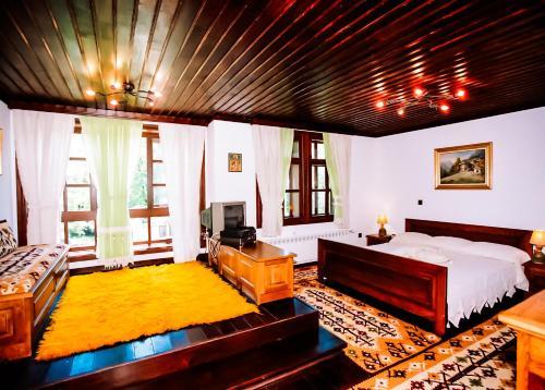 Sharlopova Guest House