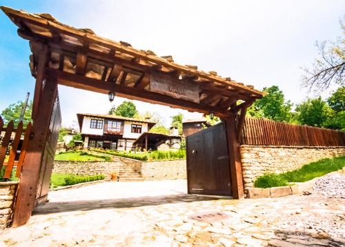 Sharlopova Guest House