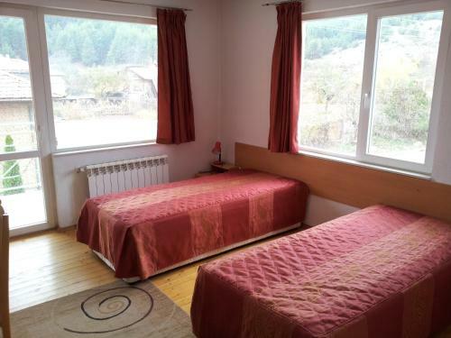Hostal Pandea Guest House