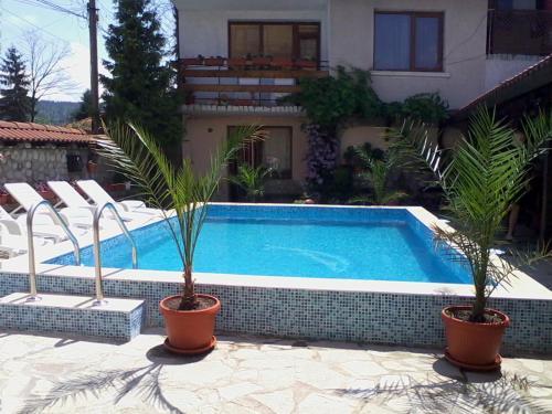 Saint Nikola Family Hotel