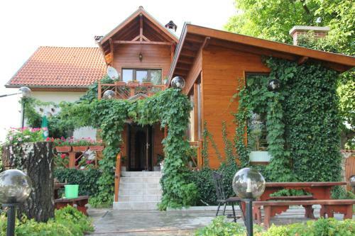 Hostal Orehite Guest House