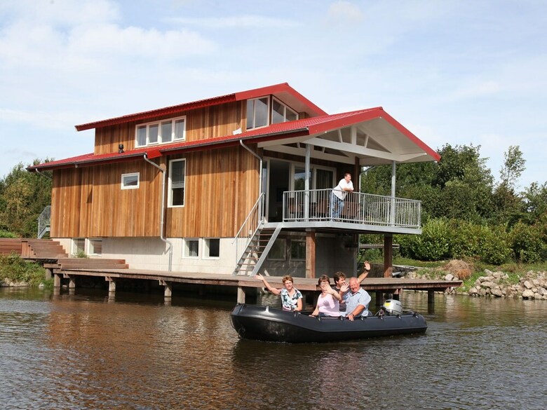 Detached Villa With Dishwasher, At 17 Km. From Leeuwarden
