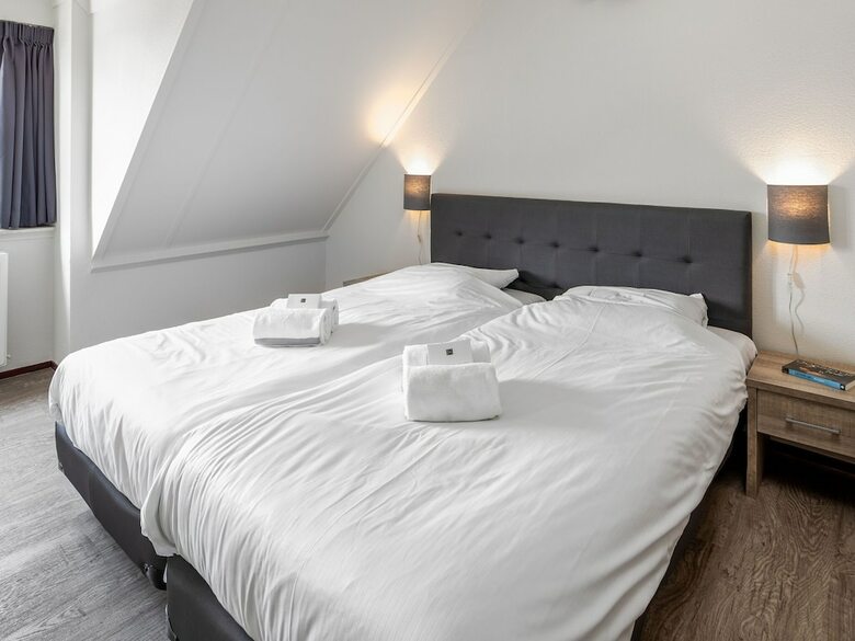 Restyled Villa With Dishwasher And Whirlpool, Sea At 1 Km