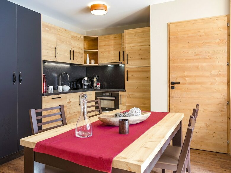 Attractive Apartment In A Chalet Directly On The Ski Slope