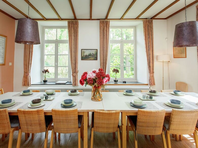 Spacious Mansion In Swolgen With Garden