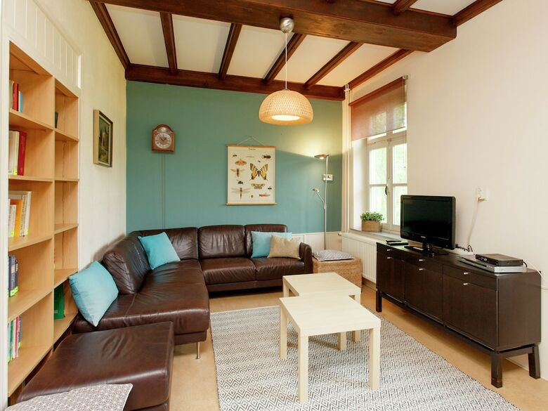 Spacious Mansion In Swolgen With Garden
