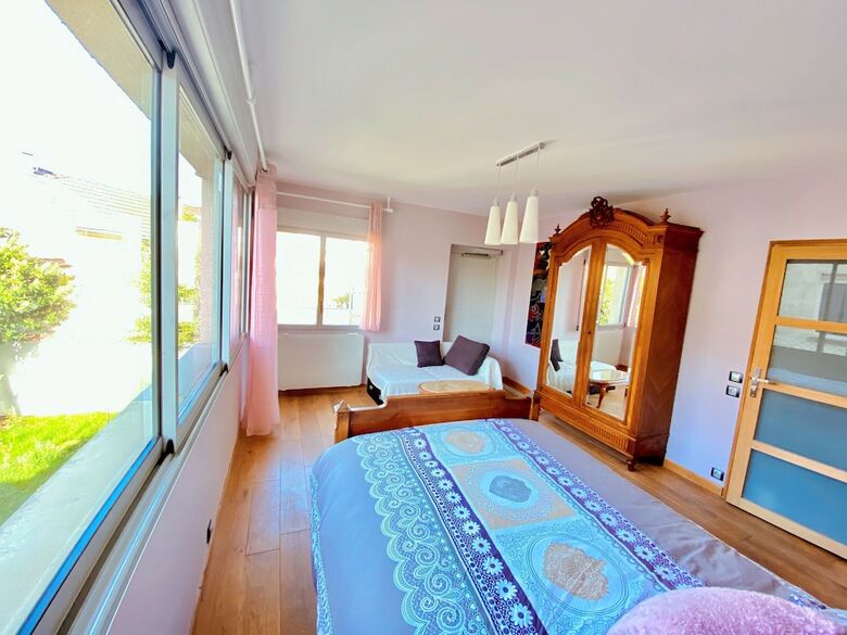 Hotel Reims Sherpa Guest House