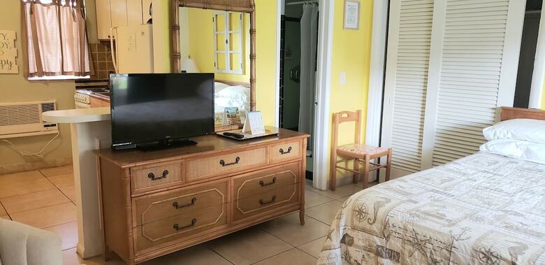 Motel Tropic Isle Beach Resort
