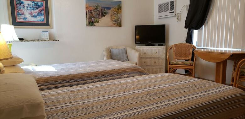 Motel Tropic Isle Beach Resort