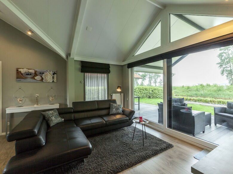 Comfortable Holiday Home With Amazing Views And Lovely Terrace