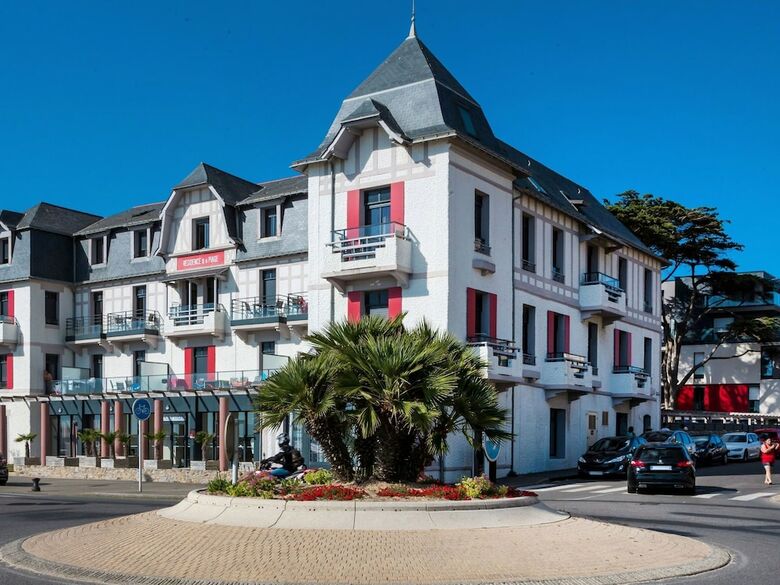 Comfortable Apartment With A Balcony Near The Beach