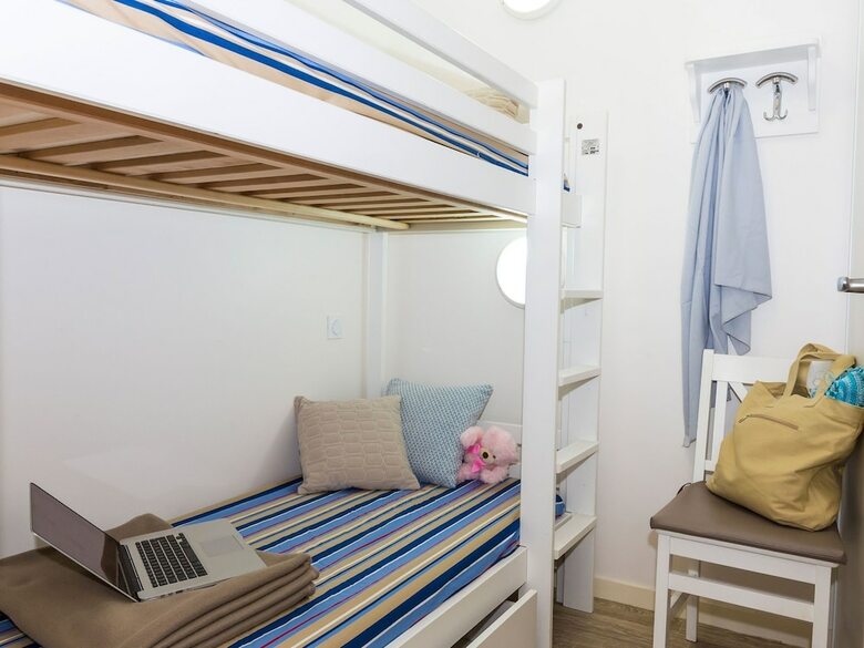 Comfortable Apartment With A Balcony Near The Beach