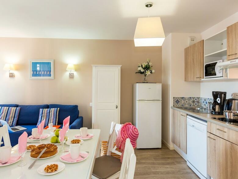 Comfortable Apartment With A Balcony Near The Beach