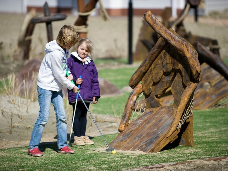 Detached Villa With Dishwasher, 400 M. From The Beach