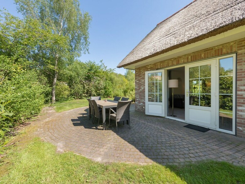 Great Thatched Villa With Solarium, In A National Park