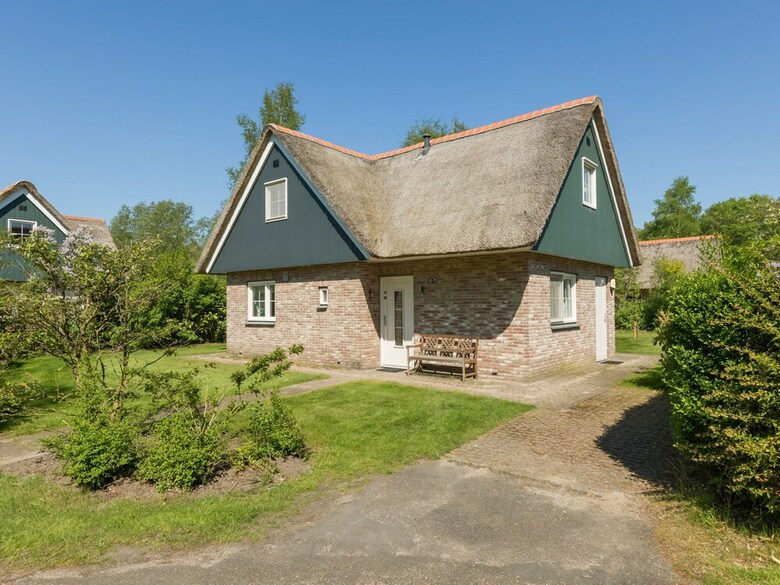 Great Thatched Villa With Solarium, In A National Park