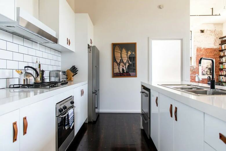 Hostal Stylish Warehouse Conversion In The Heart Of Fitzroy