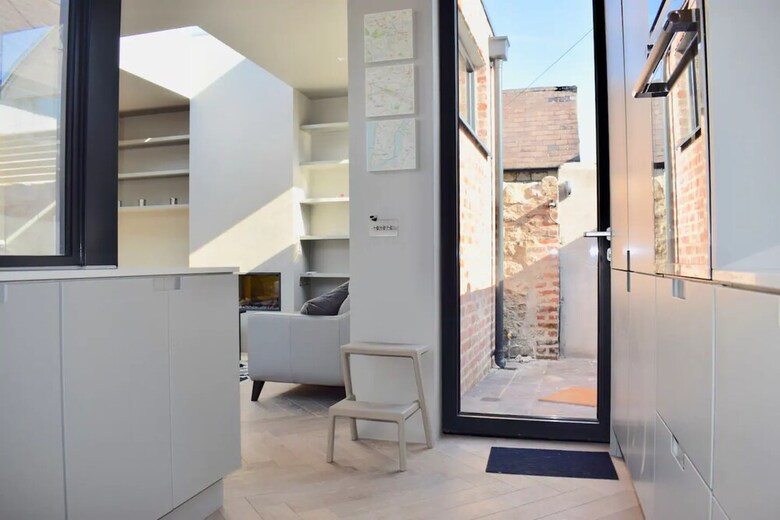 Serene And Modern 2 Bedroom Cottage