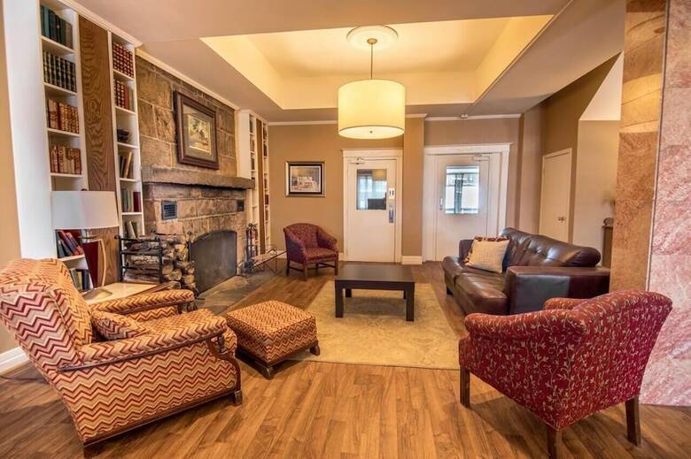 Caswell Resort Hotel