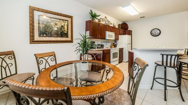 Villa 7758 Tosteth Street