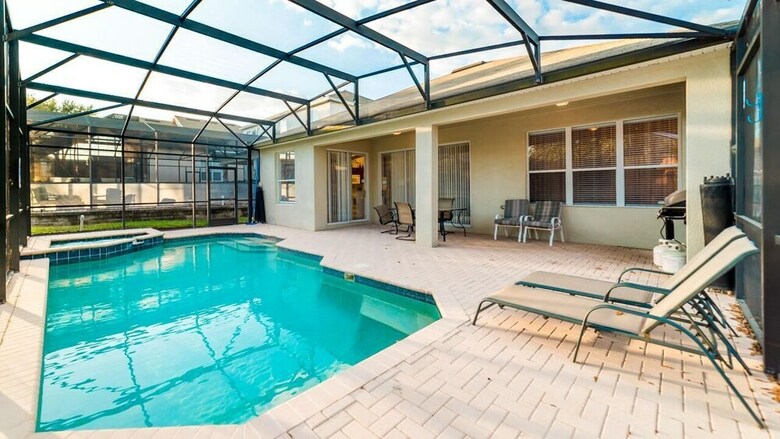 Villa 7758 Tosteth Street