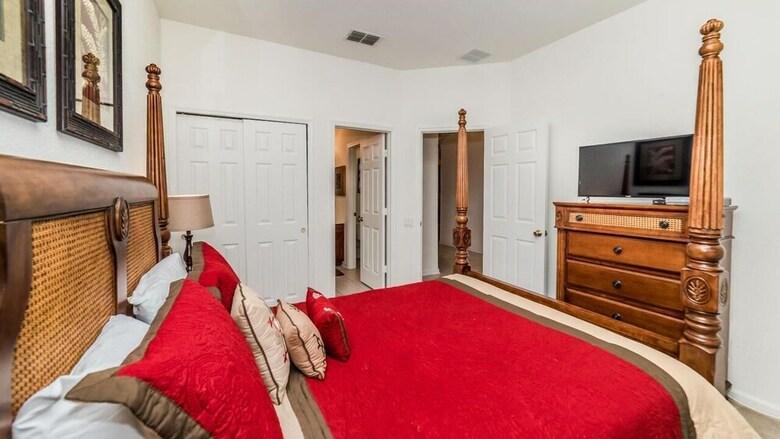 Villa 7758 Tosteth Street