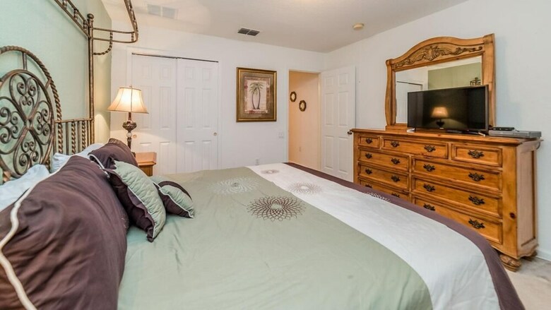 Villa 7758 Tosteth Street