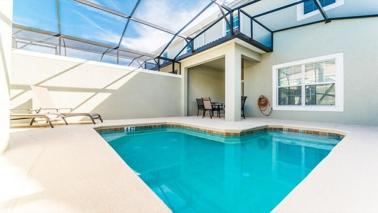Villa 4805 Brier Rose Lane