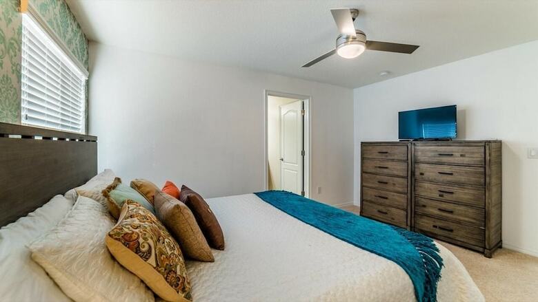Villa 4819 Clock Tower Drive