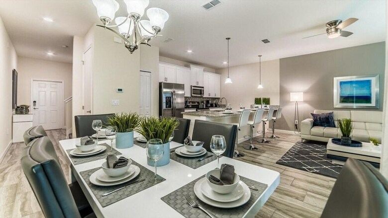 Villa 3141 Pequod Place