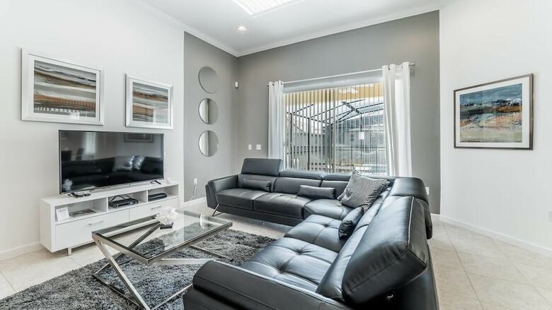 4140 Oak Tree Drive