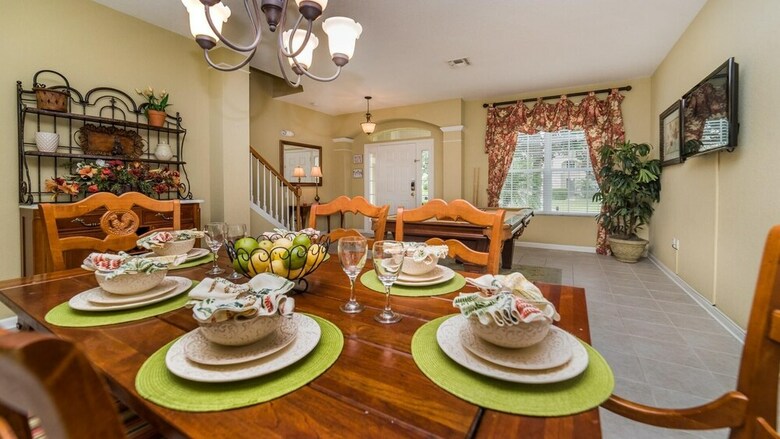 Villa 2709 Manesty Lane