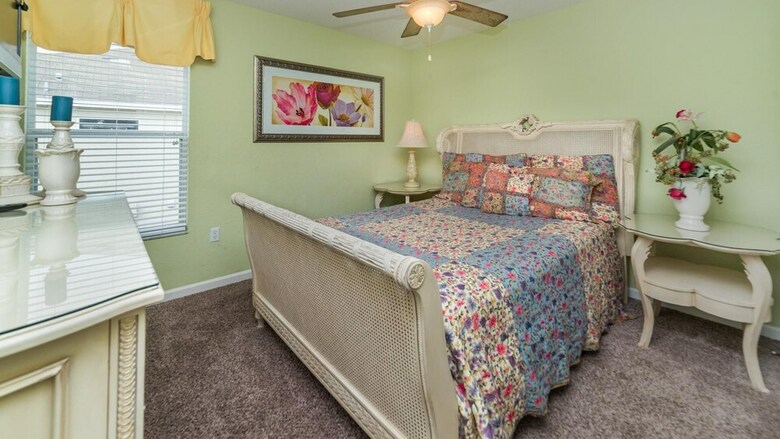 Villa 2709 Manesty Lane