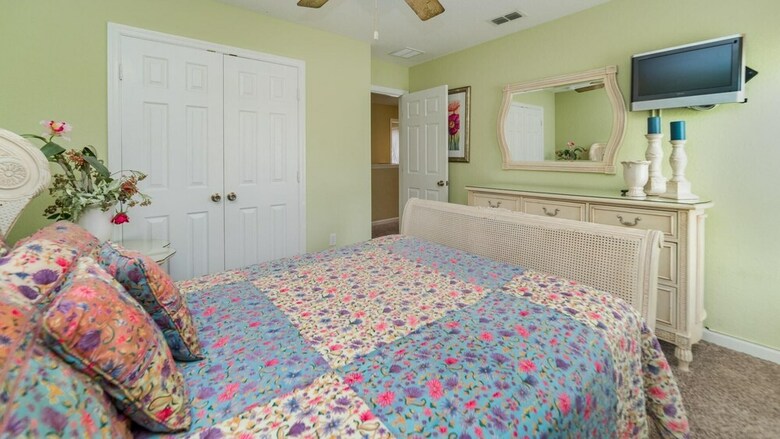 Villa 2709 Manesty Lane