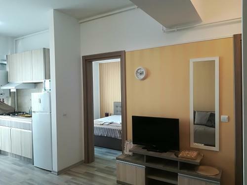 Aristocracy Summerland Apartment
