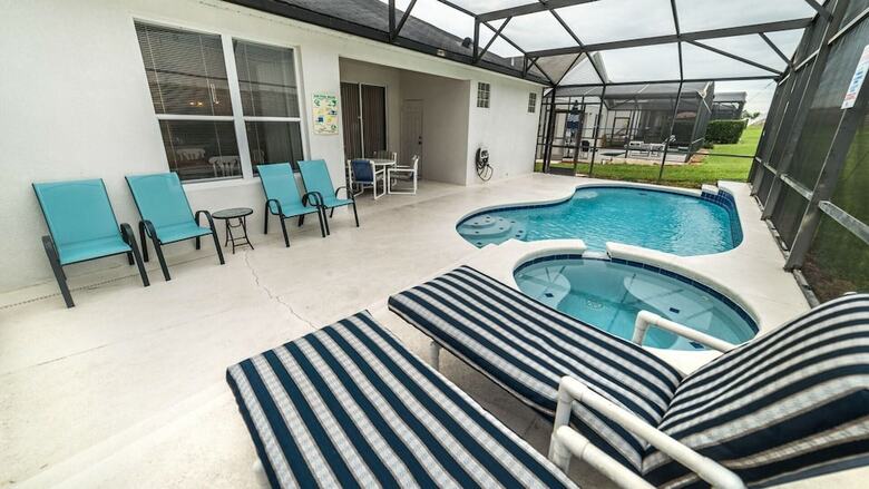 Hostal 2233 Wyndham Palms Way