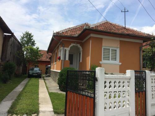 Hostal Pensiunea Lili Novaci