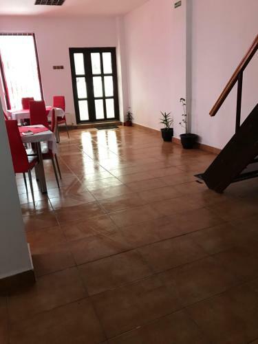 Hostal Pensiunea White House