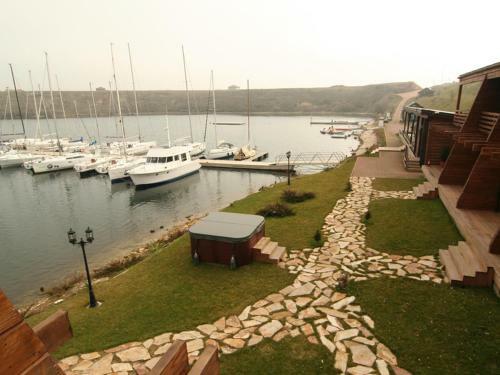 Hotel Lifeharbour Limanu