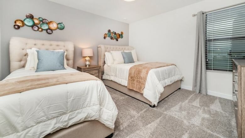 Villa 2905 Fable Street