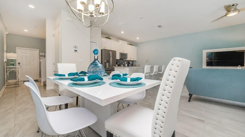 Villa 4840 Romeo Circle