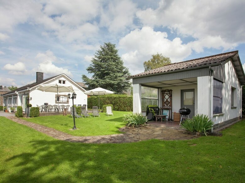 Plush Holiday Home In Nassogne With Private Garden