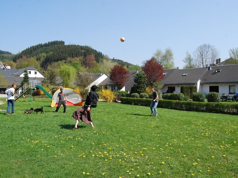 Tidy Holiday Home With Fire Place Close To Malm�dy